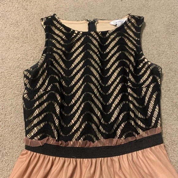 Juniors Dress - Picture 3 of 5